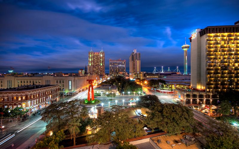 San Antonio-night-time-800